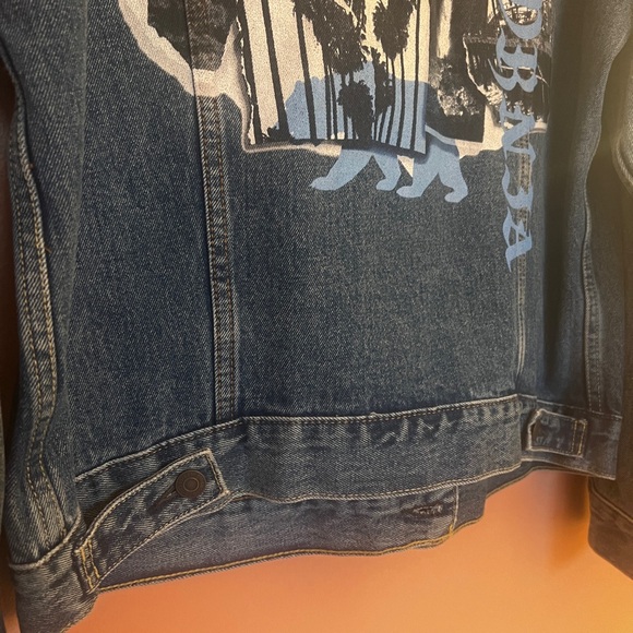 Levi’s x Coors Light Denim Jean Jacket. Unisex. Large. Custom California Chill. - Picture 7 of 8